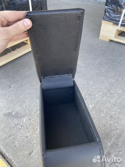 Подлокотник