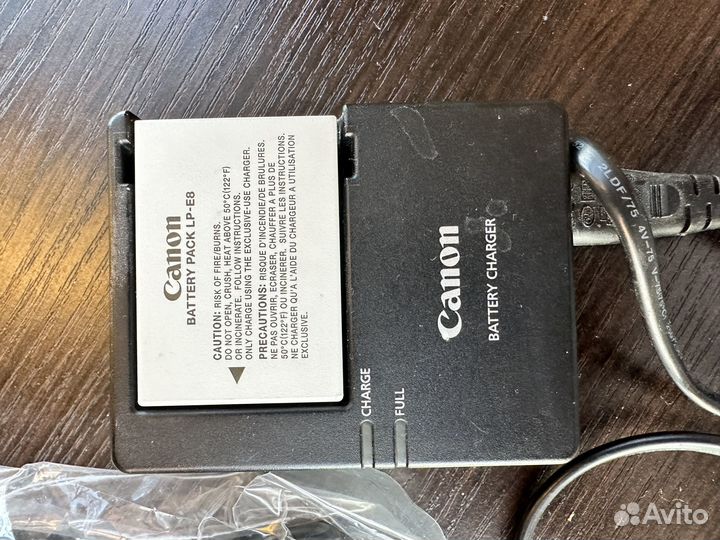 Зеркальный Фотоаппарат canon eos 550d