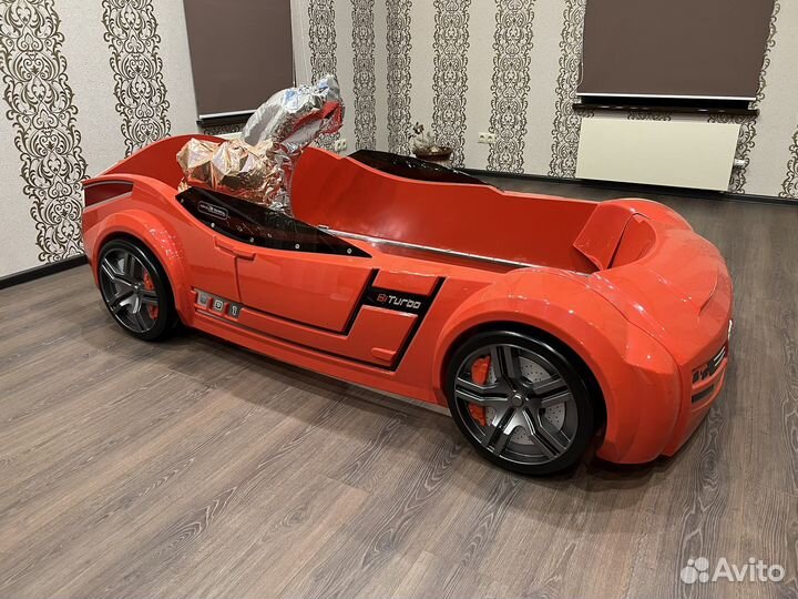 Детская кровать машина бу с матрасом