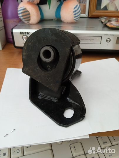 Опора двигателя дайхатсу стория и тойота дуэт