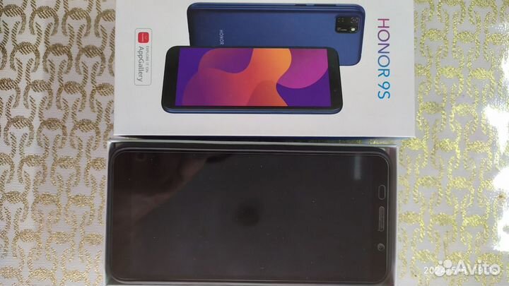 HONOR 10, 6/64 ГБ