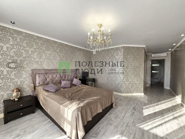 3-к. квартира, 90 м², 7/10 эт.