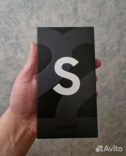 Samsung Galaxy S22, 8/128 ГБ