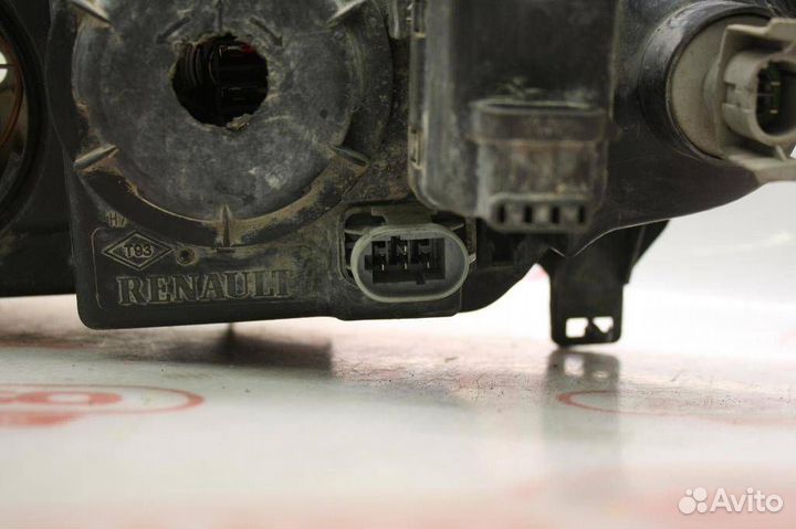 Фара правая Renault Megane (1995 - 1999)