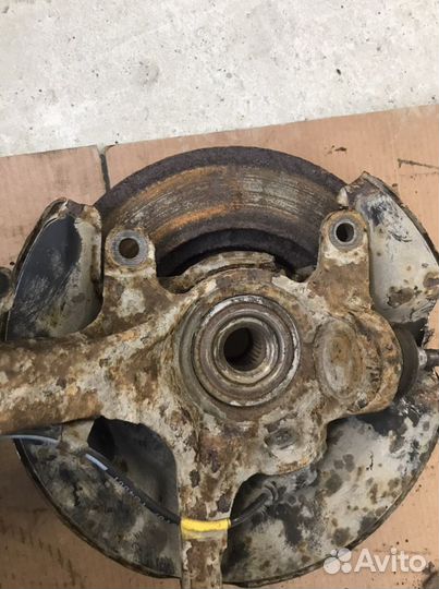 Ступица передняя левая Хонда Аккорд 6(1053)