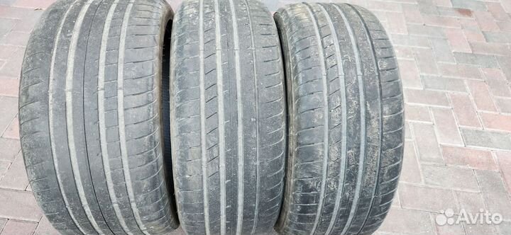 Goodyear Eagle F1 Asymmetric 3 245/40 R19 и 275/35 R19 100Y