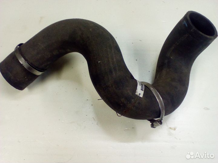 Патрубок интеркулера Ситроен Пежо 1,6 HDi