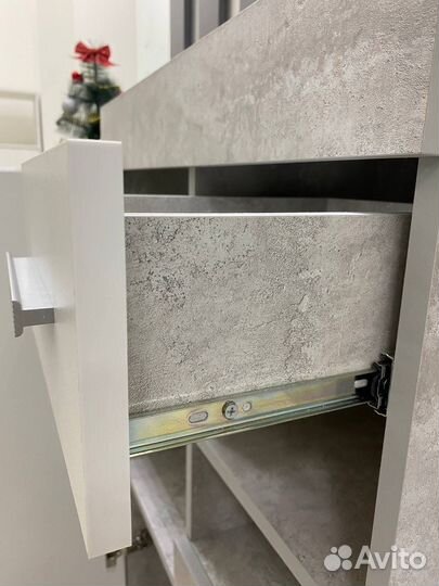 Прихожая инстаил бетон/белый