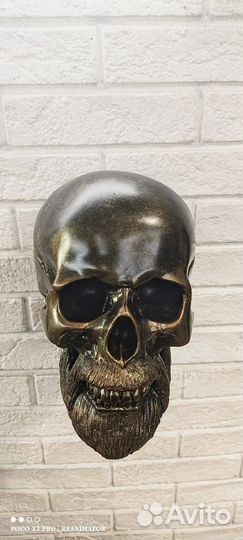 Вешалка для шлема и экипировки