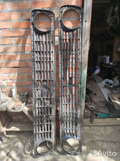 Решетка облицовки на волгу (газ) 2410