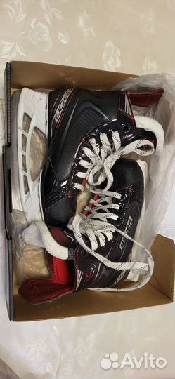 Хоккейные коньки bauer