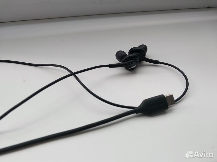 Внутриканальные наушники AKG