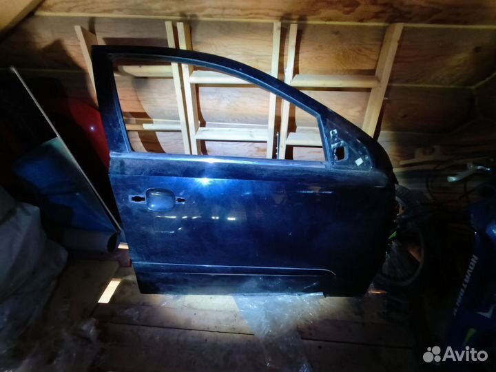 Дверь передняя правая opel astra h (черная)