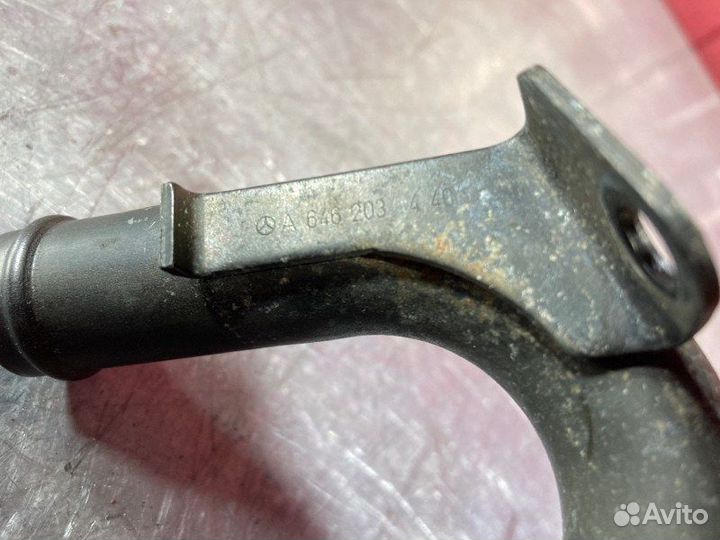 Трубка охлаждающей жидкости металлическая Mercedes