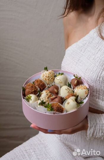 Боксы из клубники в шоколаде