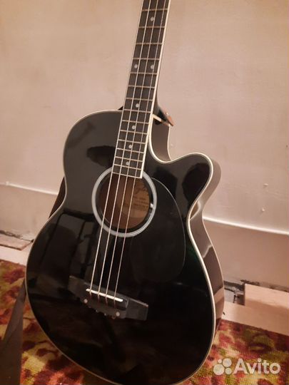 Бас гитара акустическая