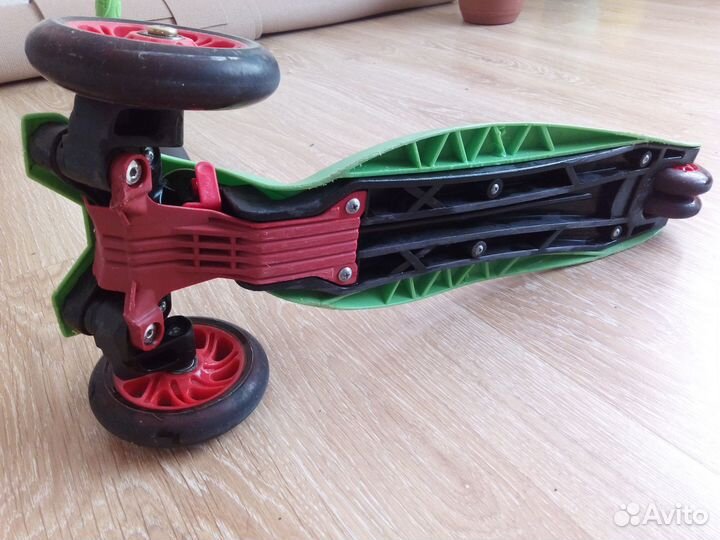 Самокат детский трехколесный