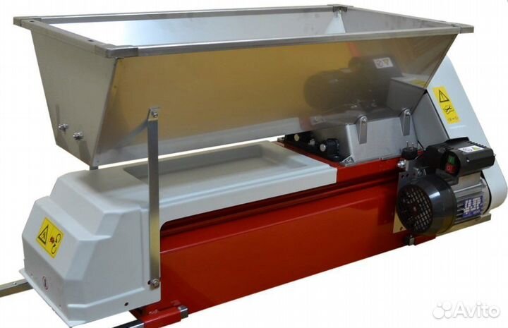 Электрический гребнеотделитель-измельчитель