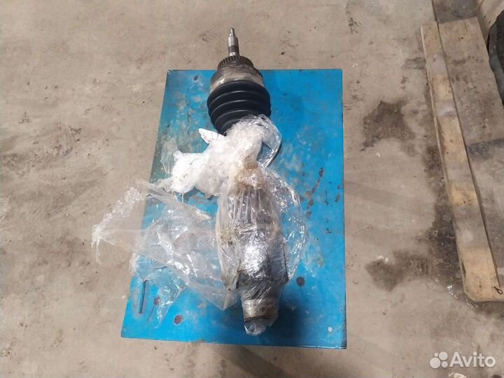 Передний привод в сборе на саненг