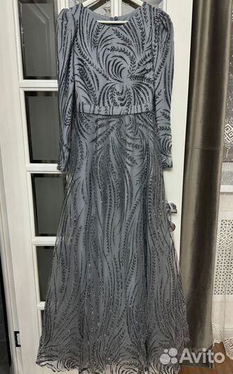 Вечернее платье