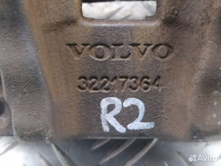 Б/У Б/У Суппорт задний правый 32217364 volvo