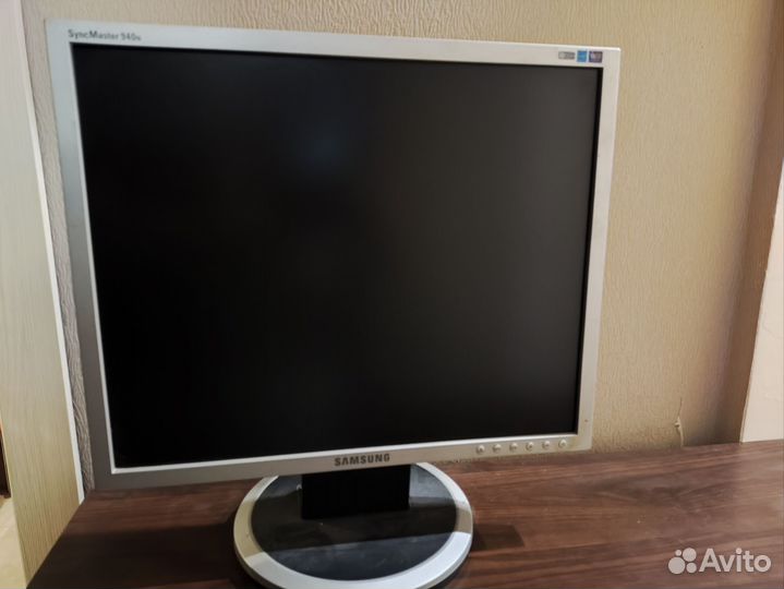 Монитор Samsung syncmaster 940n