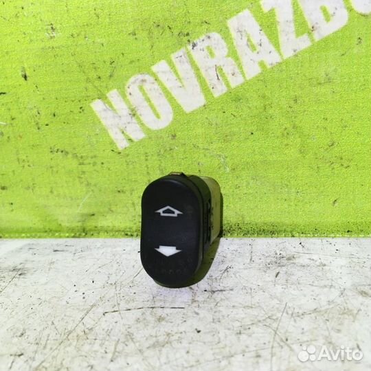 Кнопка стеклоподъемника Форд Фокус 1