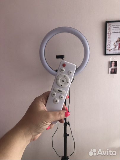 Кольцевая лампа со штативом