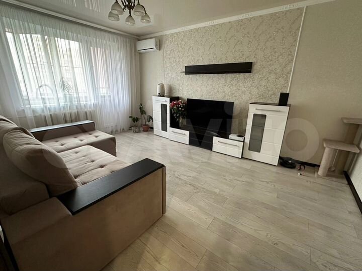 2-к. квартира, 52 м², 8/9 эт.