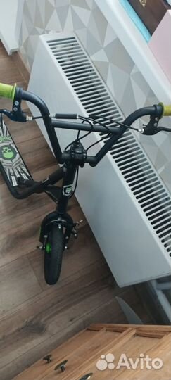 Самокат внедорожный Mongoose Expo 12