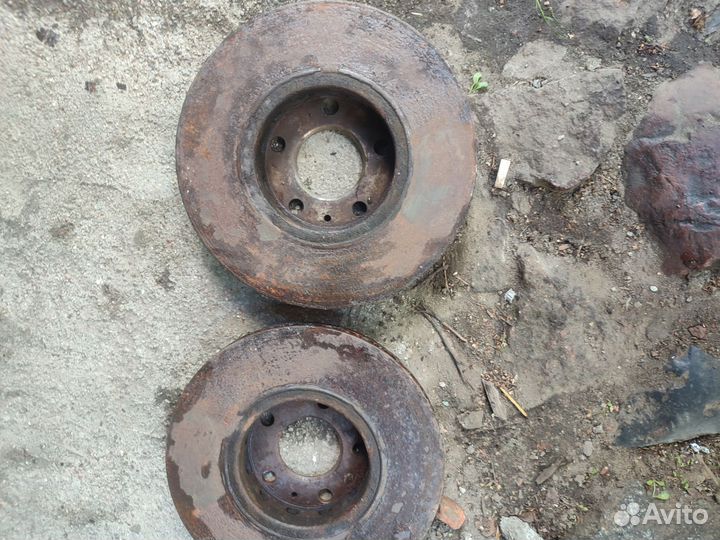 Передние тормозные диски от audi 100 c4