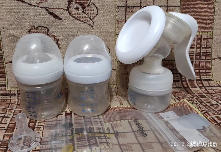 Бутылочки Avent, молокоотсос, пакеты для молока