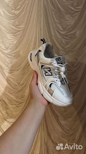 Кроссовки для девочки