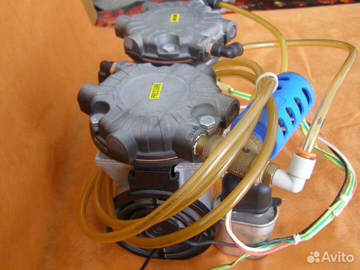 Вакуумный насос Stairs Vacuum LAA-107D-HB (США)