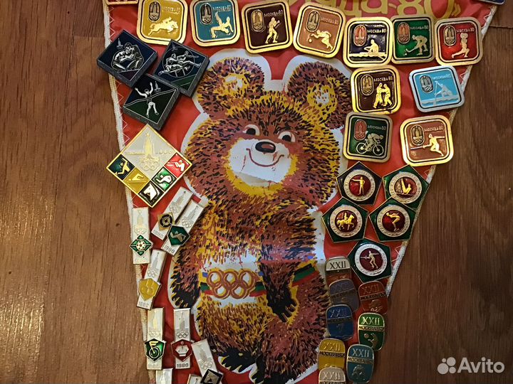 Значки Олимпиада 80 на вымпеле. СССР