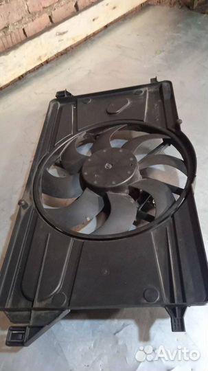 Вентилятор радиатора Ford Focus 2 2008 3M518C607EC