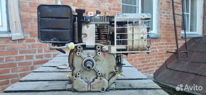 Двигатель на мотоблок Briggs Stratton 8hp