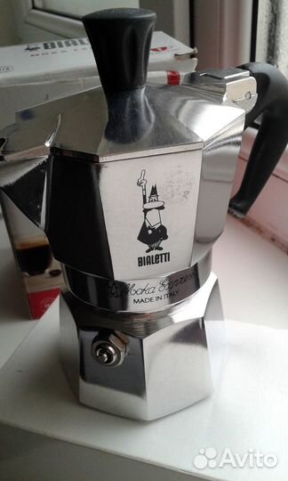 Макинетка Bialetti Moka Expre(пр-ва Италии) +подар