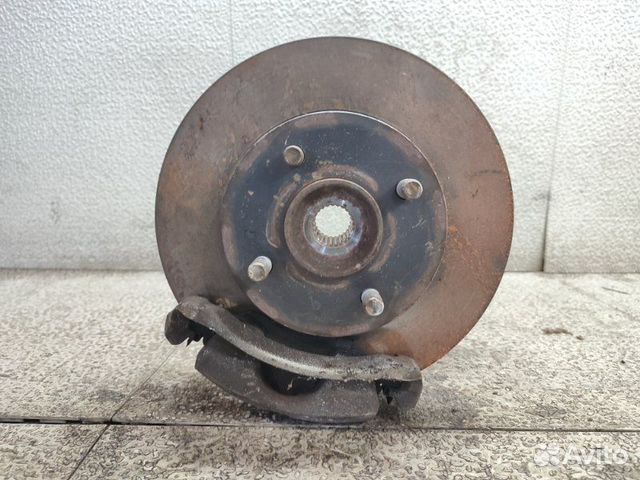 Ступица перед Ниссан Марч К12 2002-2008 правая
