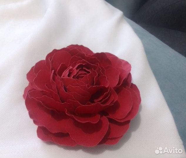 Брошь цветок из ткани