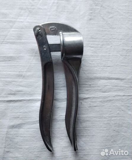 Чеснокодавилка, пресс для чеснока