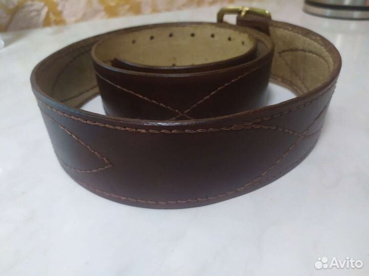 Мужской кожаный ремень ручной работы коричневый