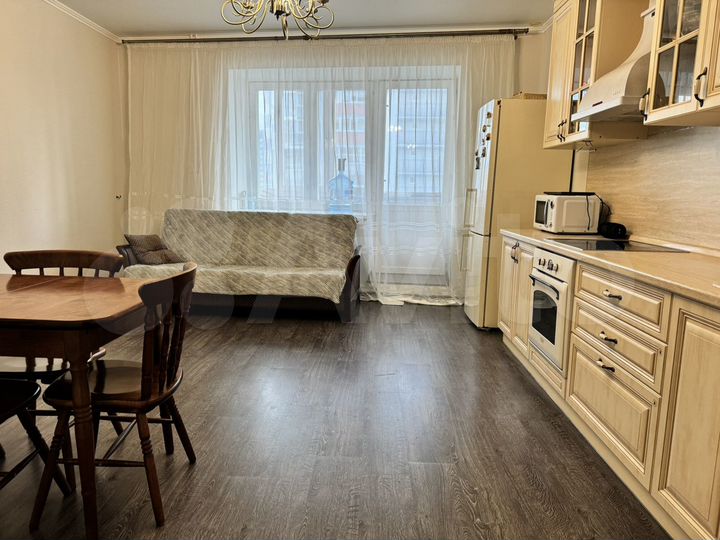 2-к. квартира, 64 м², 5/14 эт.