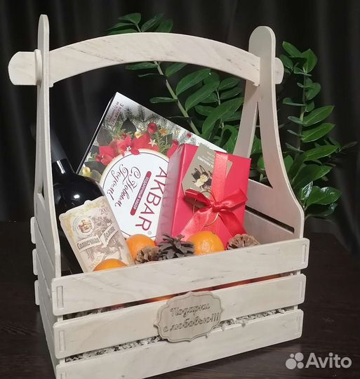 Ящик корзина для подарка