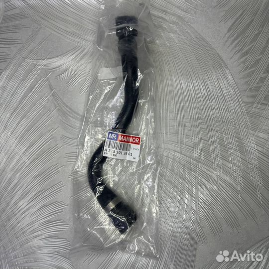 Патрубок системы охлаждения MB A2235013601