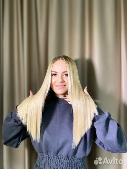 Модель на уход для волос