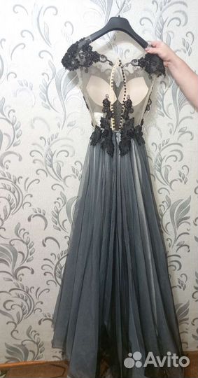 Вечернее платье