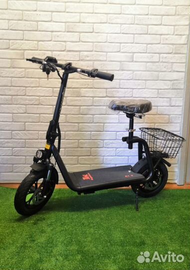Электросамокат с сидением