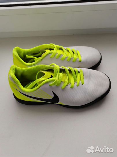 Футзалки Nike