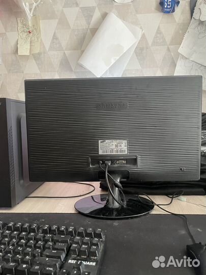 Монитор samsung s24d300h